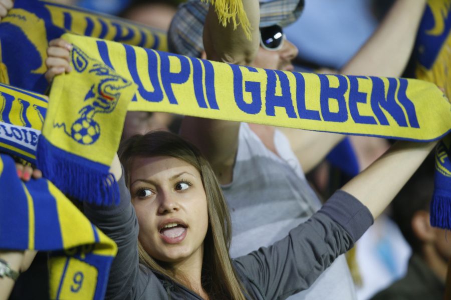 7_503964-alx7762-suporteri-petrolul-fular-petrolul-gagica
