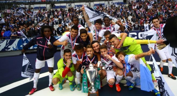 2013.05.31_finale_gambardella_u19_46_groupe_joie_coupe