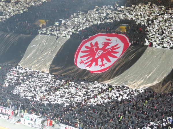 Les supporters de l'Eintracht, toujours au Top