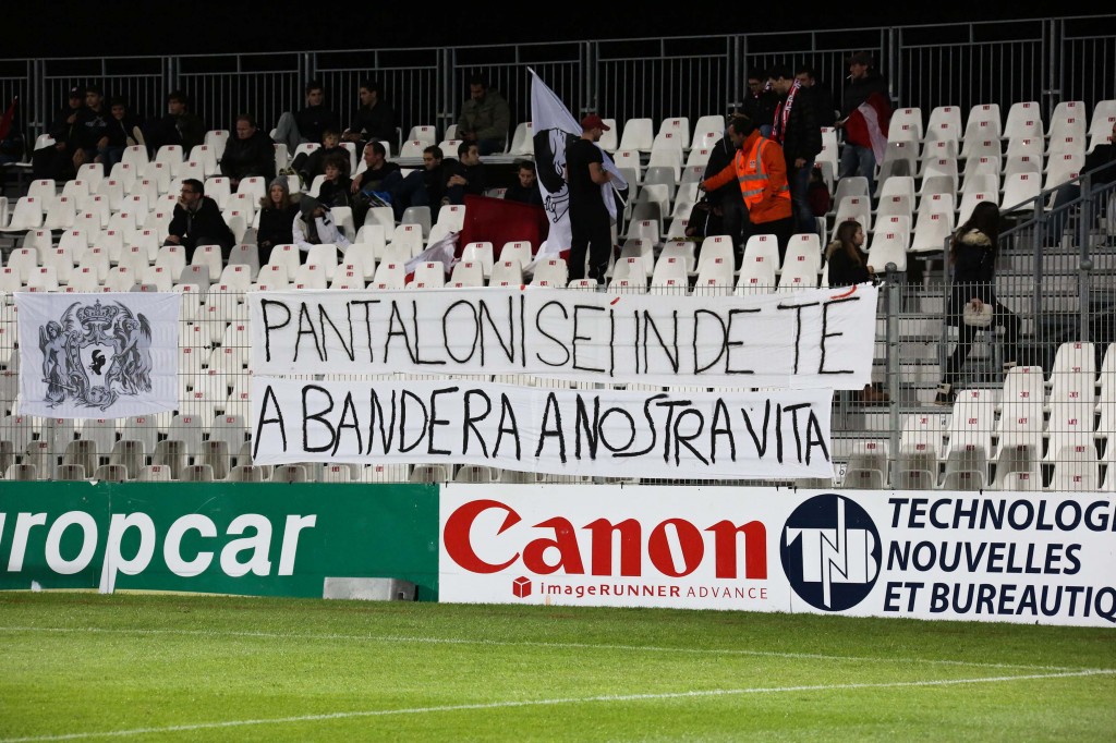 Supporters Ajaccio - Banderole pour Olivier PANTALONI
